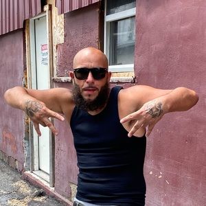 Meet your Posher, Charles